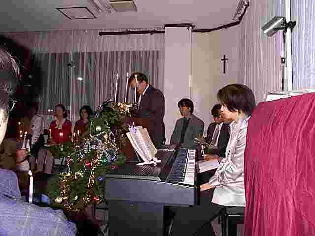 (写真)1998年クリスマスイブ礼拝の様子4